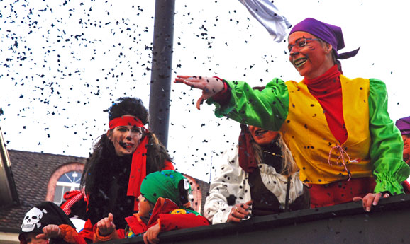 „Titanic“ vorm Eisberg: Piraten ahoi!