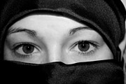Die Burka-Affäre mit vielen Fragezeichen, die noch auf Antworten warten