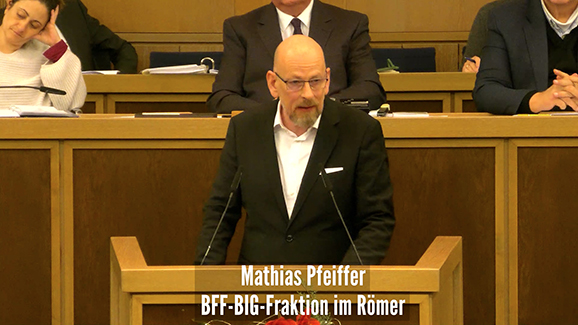 „Trauerspiel um die Städtischen Bühnen“