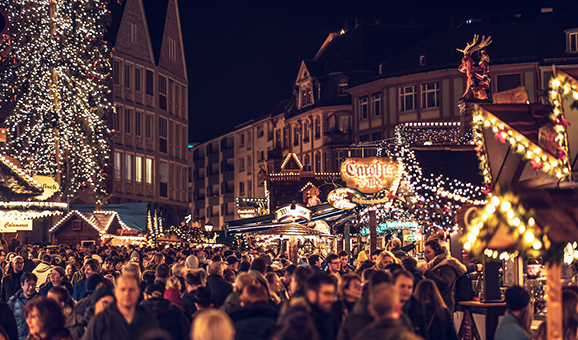 Kostenloser ÖPNV und Gratis-Parken an Adventssamstagen