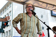 Ein bunter Zug des Protestes