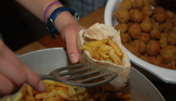 Undeutscher Unkrautvernichter und libanesische Falafel-Griller