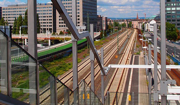 Fahrkartenkontrolleure in Zivil und Flüsterasphalt