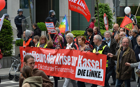 Dringliche Anfrage zu Gewaltaktionen gegen EZB
