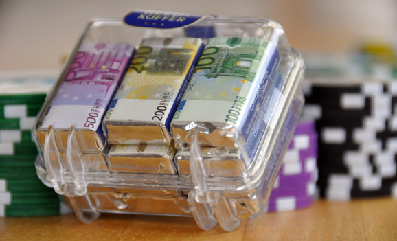 Nicht Draghi ist das Problem, sondern Merkel!