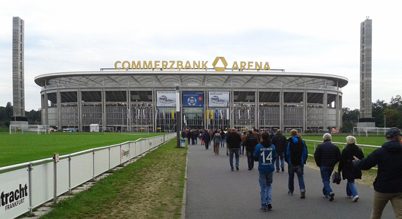 Zurück zum Traditionsnamen „Waldstadion“