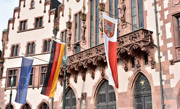 Finanzpolitischer Bankrott der Römer-Koalition