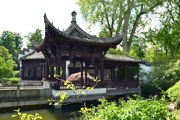  Anschläge auf asiatische Pavillons schnell aufklären