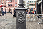 Liebloses Flickwerk im Dom Römer-Umfeld