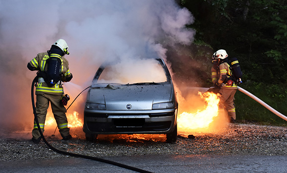 Brennende Autos als „Klimaterror“?